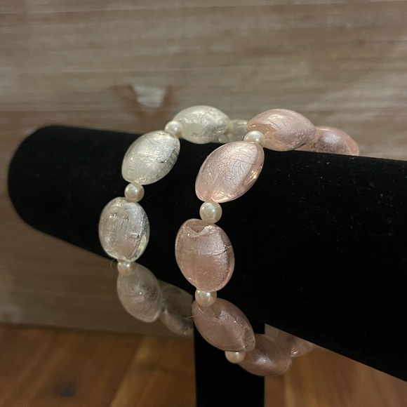 Set of 2 Lovely Glass Bead and Pearl Bracelets - Picture 5 of 8